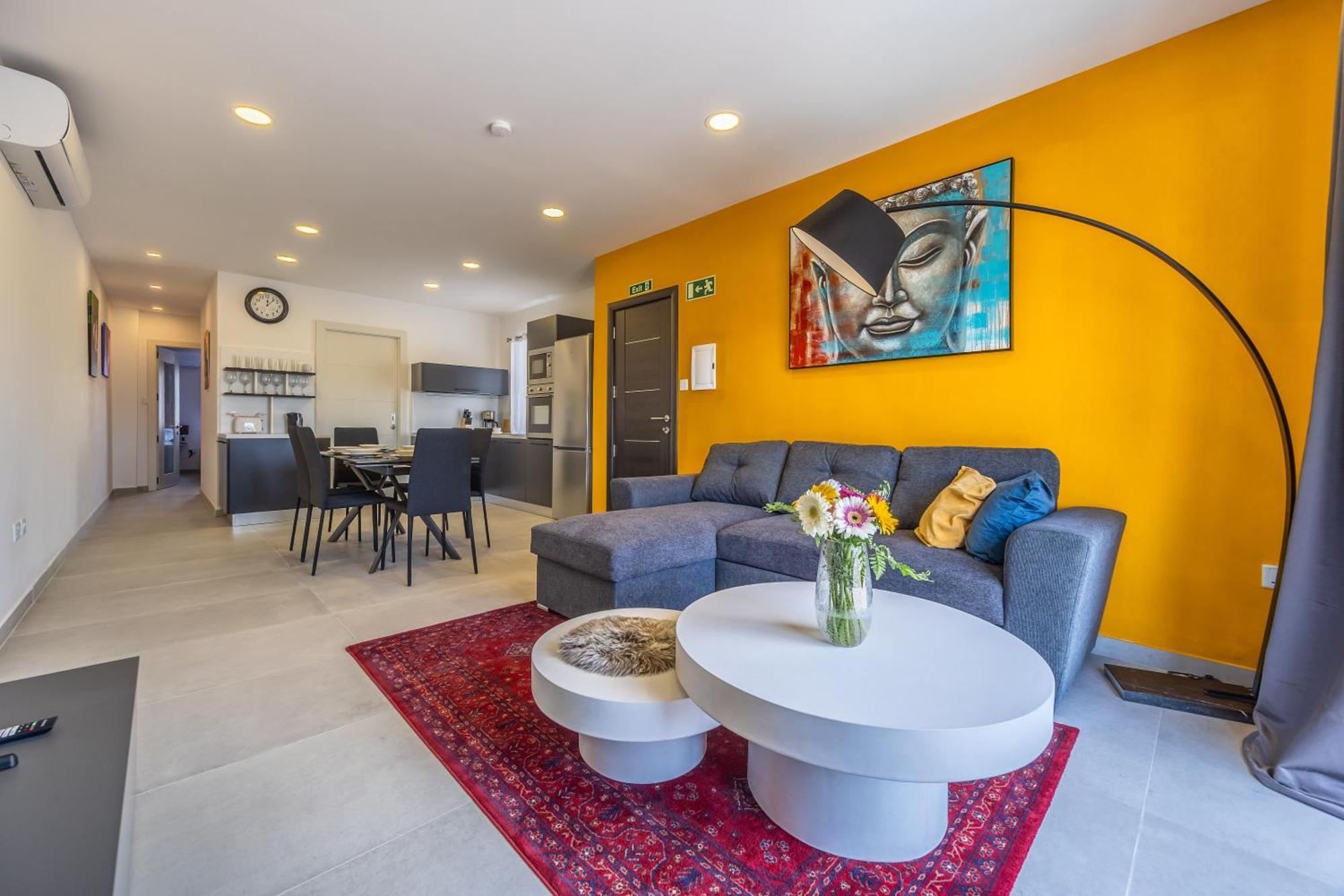 Sleek & Stylish 2Br Accommodation With Large Private Terrace - Close To Saint Julian'S & Tigne Shopping Mall Sliema Eksteriør billede
