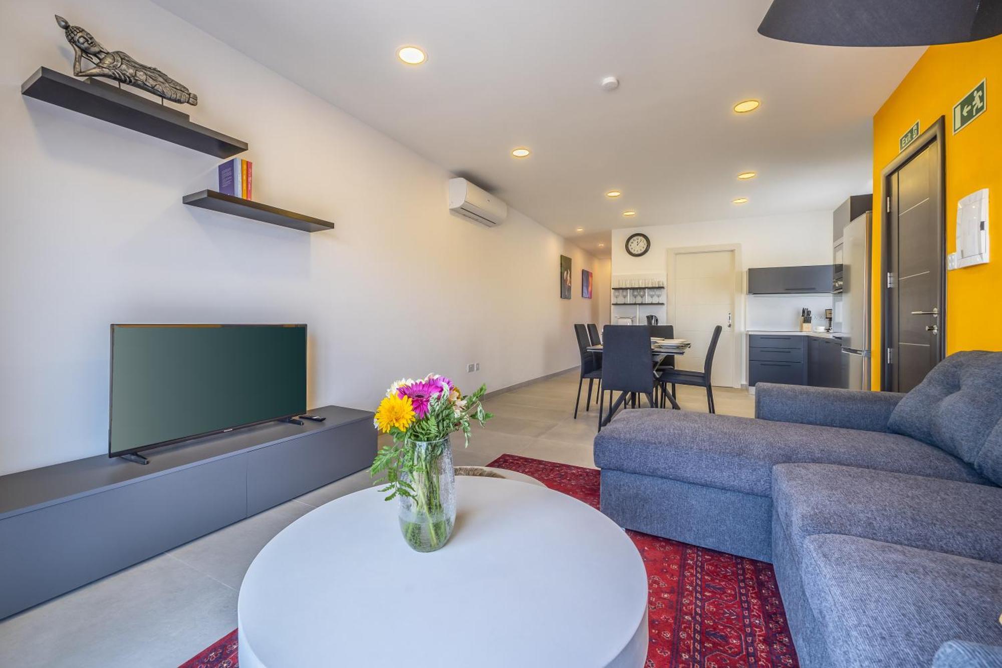 Sleek & Stylish 2Br Accommodation With Large Private Terrace - Close To Saint Julian'S & Tigne Shopping Mall Sliema Eksteriør billede