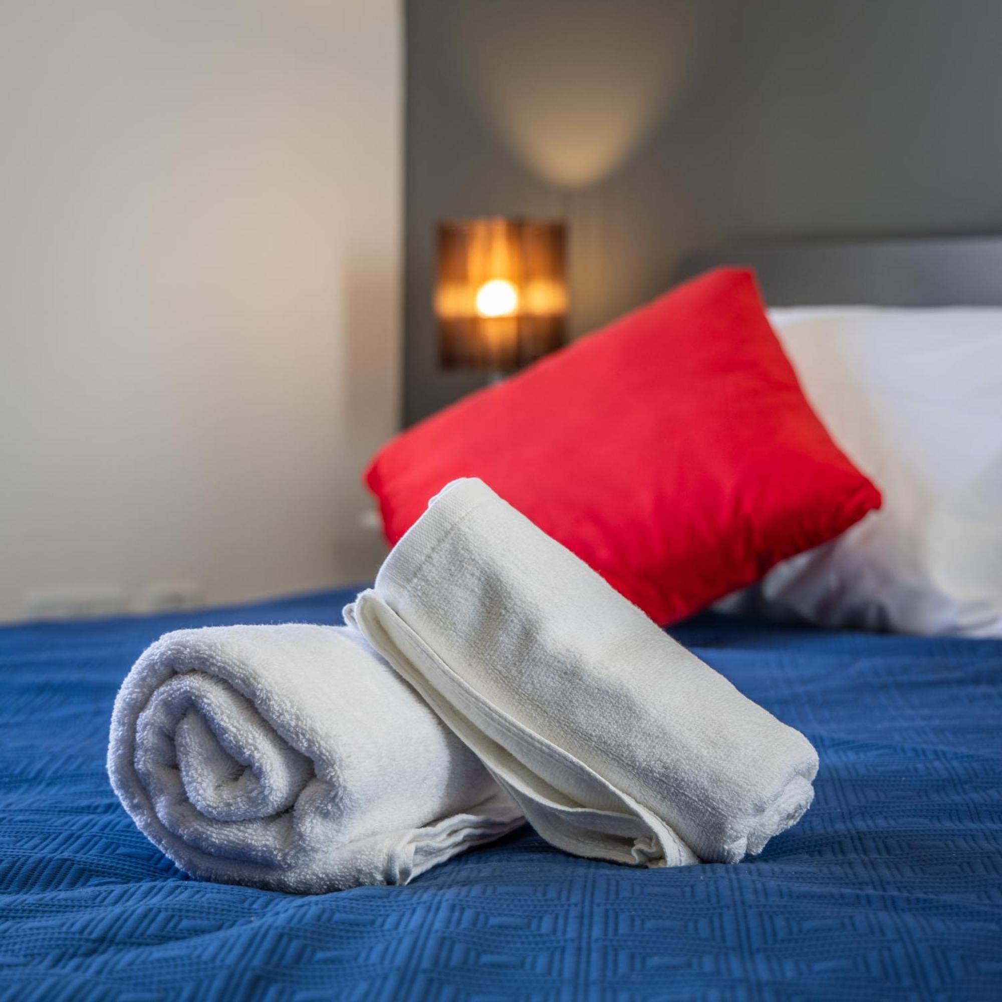 Sleek & Stylish 2Br Accommodation With Large Private Terrace - Close To Saint Julian'S & Tigne Shopping Mall Sliema Eksteriør billede